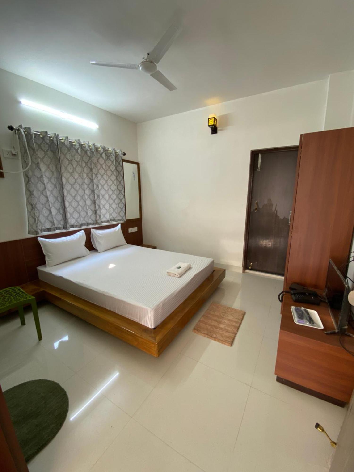 Lake Land Guest House 콜카타 외부 사진